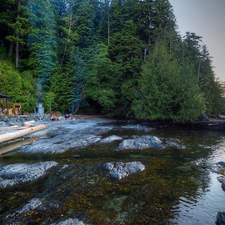Wild Renfrew Seaside Cottages Port Renfrew Rum bild