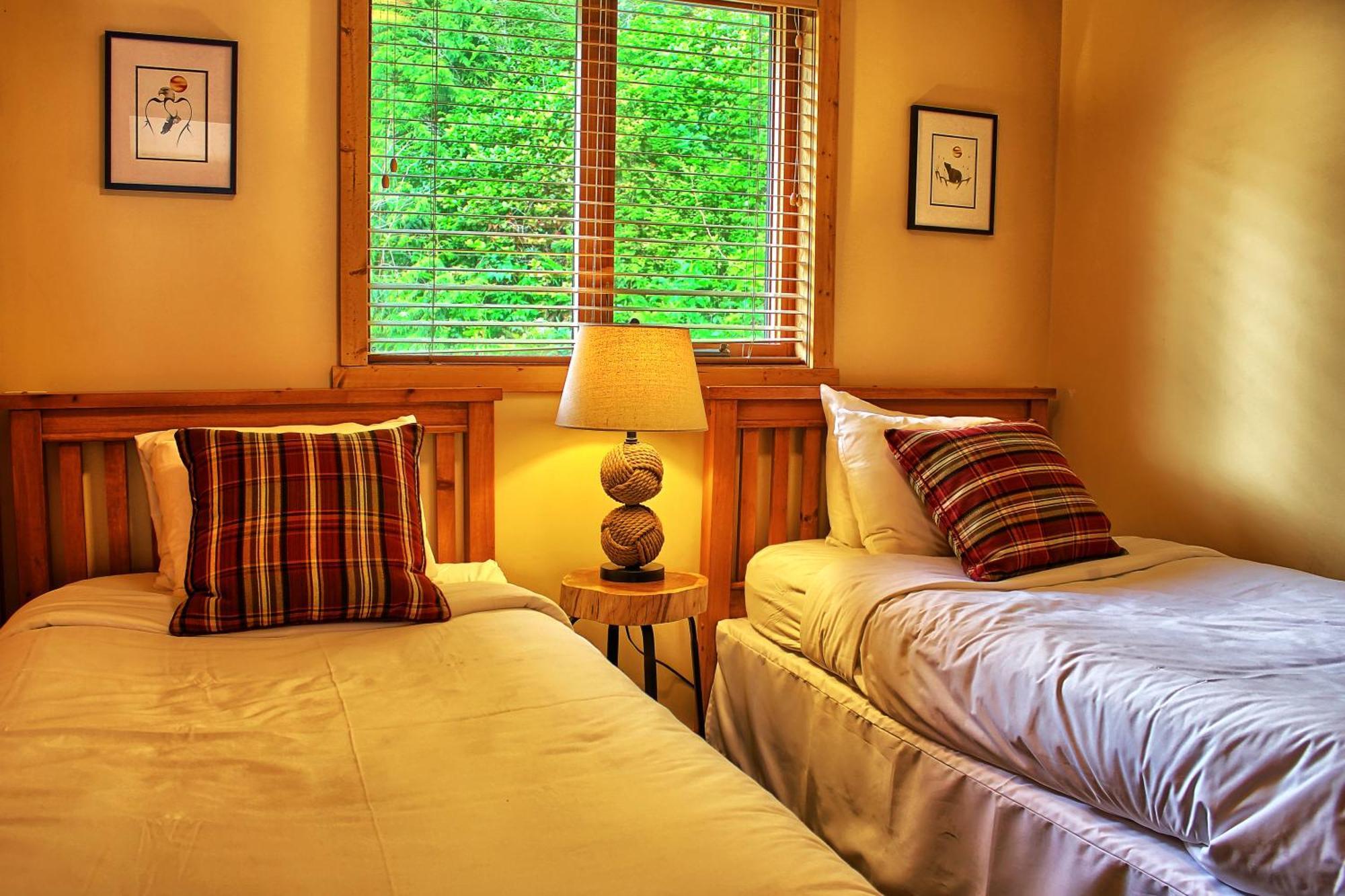 Wild Renfrew Seaside Cottages Port Renfrew Rum bild